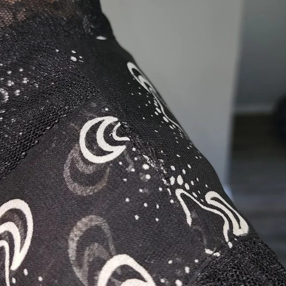 Large Anna Sui for Target sheer blouse - Picture 7 of 7